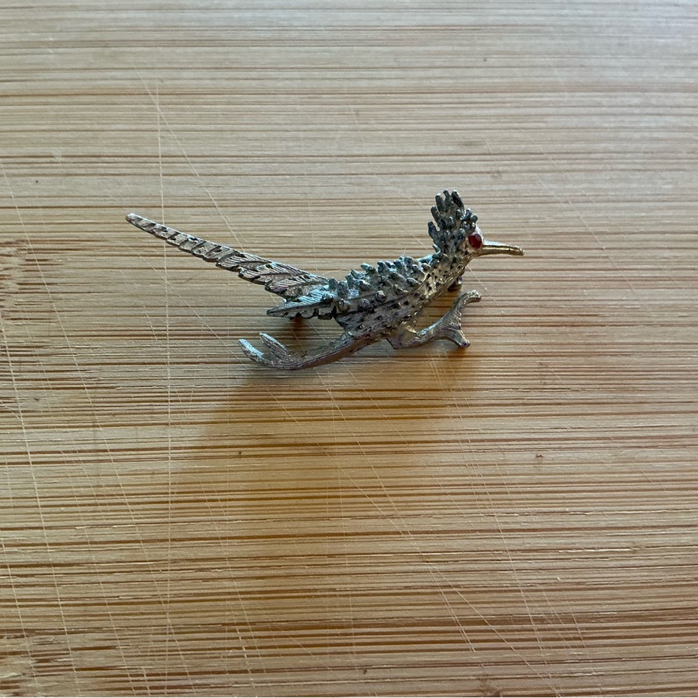 VTG ROADRUNNER PIN SILVER-TONE RED RHINESTONE EYE RUNNING BROOCH PIN MOVING - Picture 2 of 5